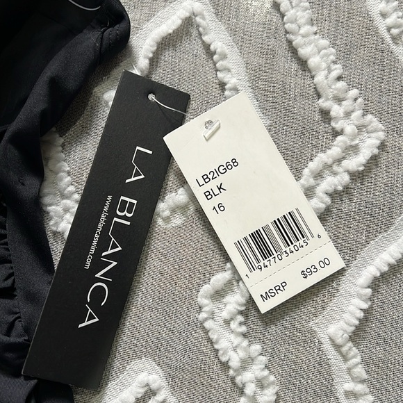 NWT LA BLANCA BATHING SUIT TOP SIZE 16 black. A279 - Picture 2 of 3